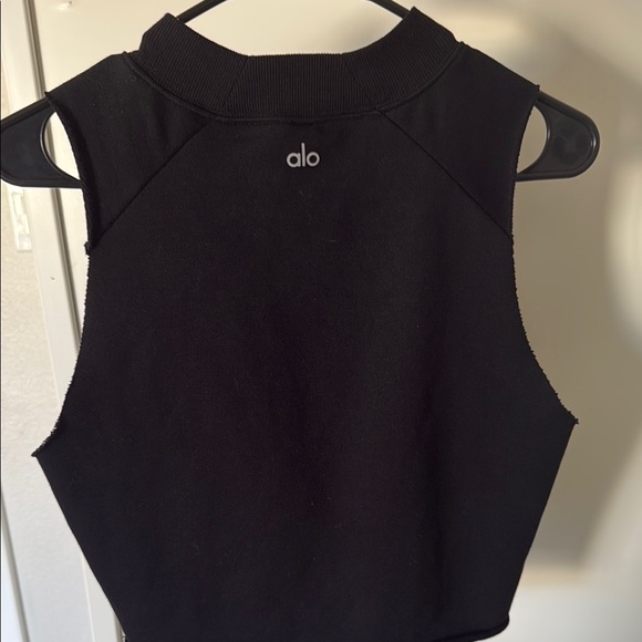 Alo Black Sleeveless Women's Top - Picture 1 of 3